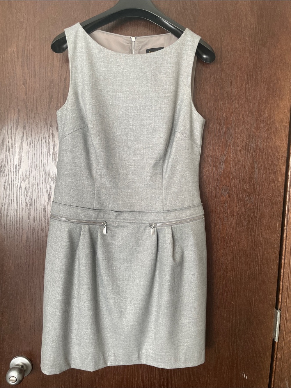 Laundry By Shelli Segal Silver Sleeveless Sheath Dress